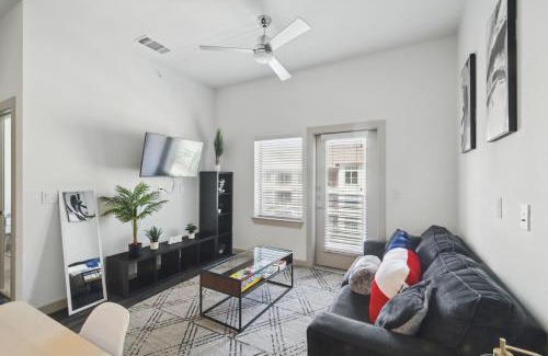 McKinney Apartment | Modern 1BR near TPC Golf Free Parking and Wifi