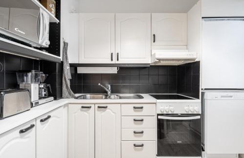 Jyvaskyla Apartment | Modern 1BR Retreat in the Heart of Jyväskylä