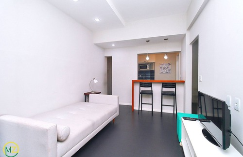 Copacabana Apartment | Modern 2 bdrms for 6 people 50m from the beach