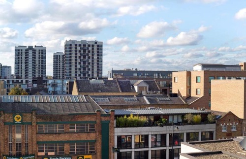 Haggerston Apartment | Modern 2 Bed,2 Bath East London apt with Balcony