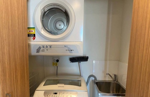 Mackay Apartment | Modern 2 Bed Apt Wheelchair Friendly