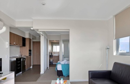 Mackay Apartment | Modern 2 Bed Apt Wheelchair Friendly