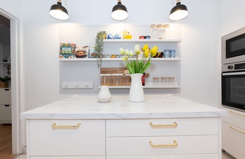 Woolwich Riverside Apartment | Modern 2-Bed Flat, Woolwich Station 6 Mins Walk | Pass the Keys