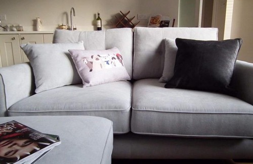Ballsbridge Apartment | Modern 2 Bed Home Near The Rds Arena