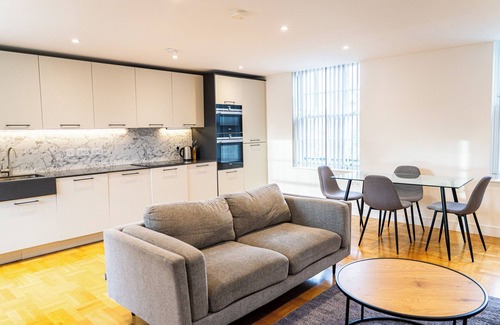 West Kensington Apartment | Modern 2-Bedroom, 2-Bathroom Apartment in West Kensington