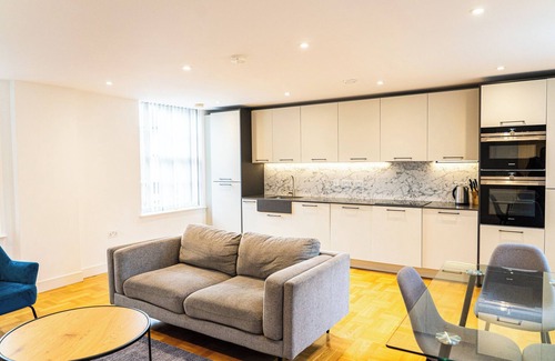 West Kensington Apartment | Modern 2-Bedroom, 2-Bathroom Apartment in West Kensington