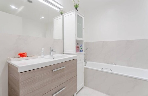 Hackney Central Apartment | Modern 2 Bedroom Apartment in Heart of Hackney