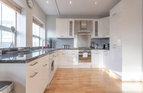 Hackney Central Apartment | Modern 2 Bedroom Apartment in Heart of Hackney