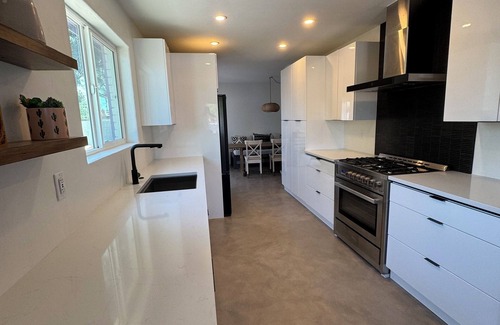 Blenman-Elm House | Modern 2-bedroom beautifully decorated house in a historic Tucson neighborhood!