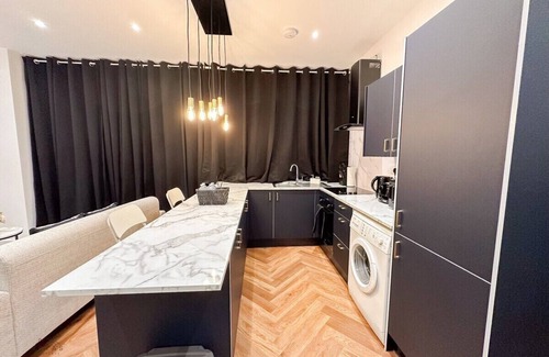 Luton Apartment | Modern 2 Bedroom Flat in Luton Town Centre