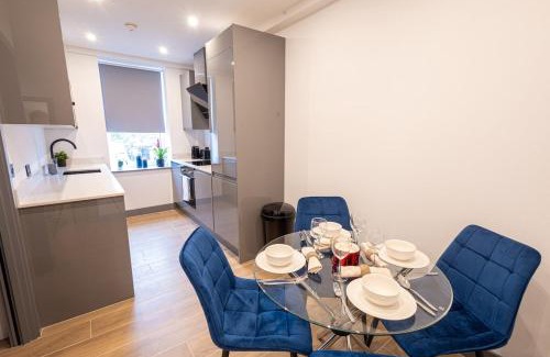 West Finchley Apartment | Modern 2-Bedrooms, 2-Bathrooms in Finchley