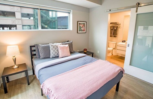 Downtown Apartment | Modern 2 BR with Balcony in GR Entertainment District