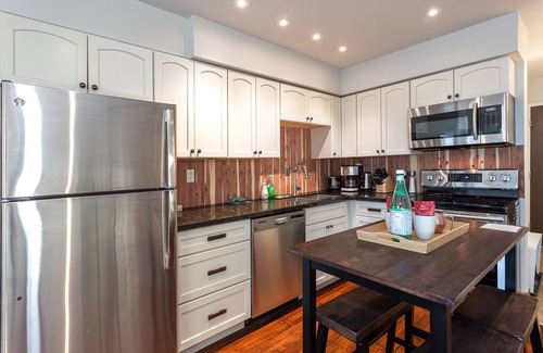 Whistler Creekside Condo | Modern 2 Studio lock-off w/free parking & 5 min walk to the gondola and/or lake