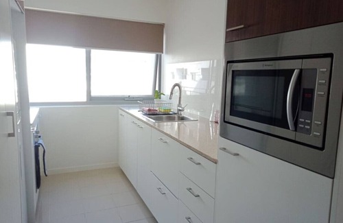 Braddon Apartment | Modern 2BR/2BA Close to CBD
