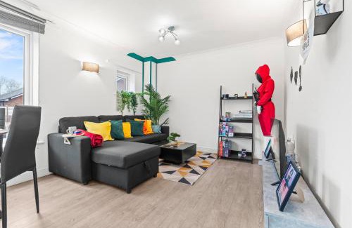 Poplar Apartment | Modern 2BR Apartment Near Canary Wharf Ideal for Business Travelers