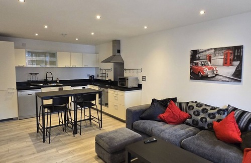 Canary Wharf Apartment | Modern 2BR Flat - Canary Wharf
