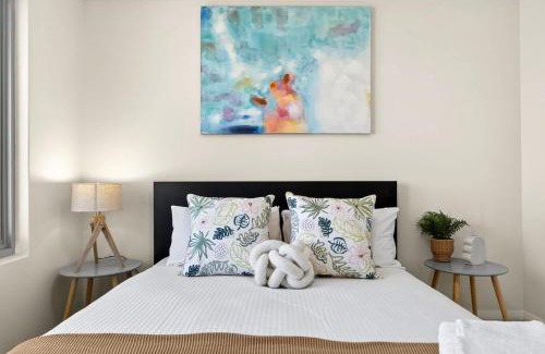 Rockingham Apartment | Modern 2BR Rockingham Retreat with Balcony
