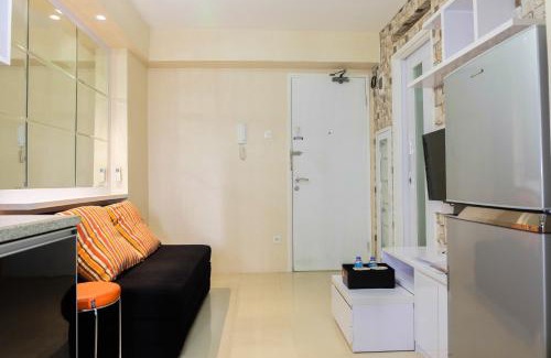 Jatinegara Apartment | Modern 2BR with City View at Bassura Apartment By Travelio