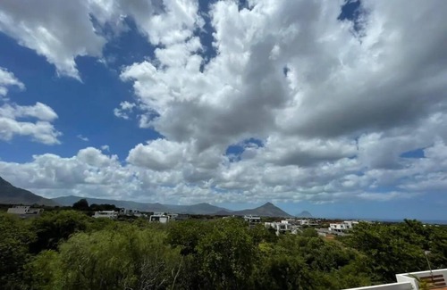 Flic-en-Flac Apartment | Modern 3 bed apartment with private rooftop