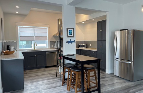 Ladysmith Apartment | Modern 3 Bed Home with a View