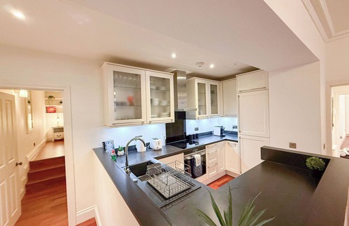 Bryanston and Dorset Square Apartment | Modern 3-Bed Soho flat w/Wifi near Mayfair, Covent Garden, Picadilly Circus