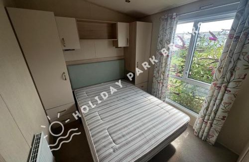 Selsey House | Modern 3 bed; West Sands @ Seal Bay Resort