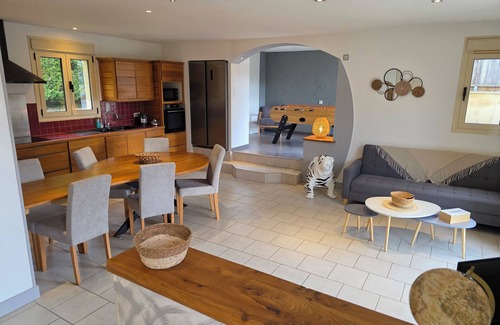Vitrac Villa | Modern 3 bedroom villa ideal location 1 minute from Sarlat-la-Canéda