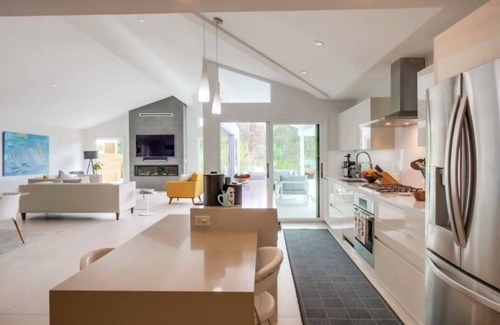 La Jolla Mesa House | Modern 3-Br Beach House In La Jolla with Stunning Views