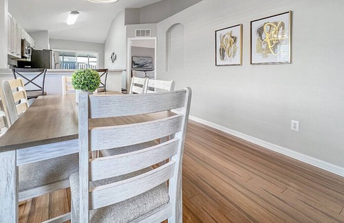 Oak Grove Apartment | Modern 3 BR Home with Large Garage, Fenced Yard