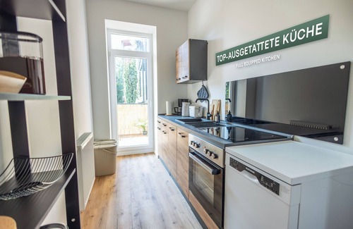 Gohlis-Mitte Apartment | Modern 3-Room Apartment with Balcony | Kitchen, WiFi, Bathroom