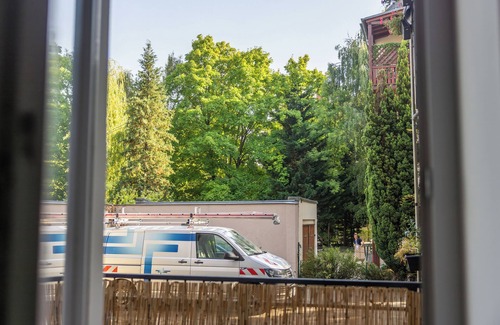 Gohlis-Mitte Apartment | Modern 3-Room Apartment with Balcony | Kitchen, WiFi, Bathroom