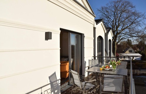 Zingst Apartment | Modern 3-room apartment directly behind the Baltic Sea dyke - Logierhaus Friedrich