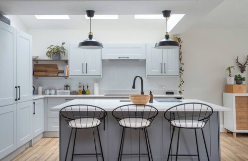 Shooters Hill House | Modern 3B Home with Garden in Eltham, London