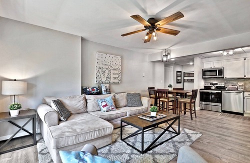 Killington Condo | Modern 3BR/2BA Mountain Green Condo w/Pool, Hot Tub, Gym, Bus. Ski Rental Deals! 1C5