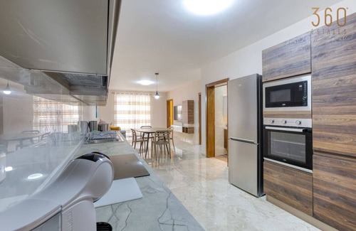 Il-Balluta Apartment | Modern 3BR Apt close to Sliema's Promenade
