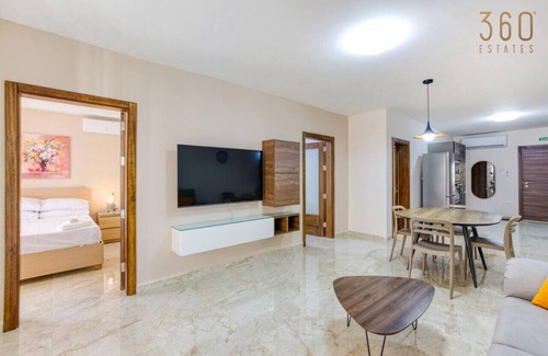 Il-Balluta Apartment | Modern 3BR Apt close to Sliema's Promenade