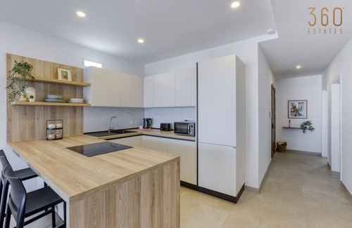 Santa Maria Estate Apartment | Modern 3BR APT with Private Terraces in Mellieha