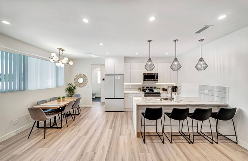 Reseda House | Modern 3BR W/King Bed, Gated Pool & BBQ Oasis