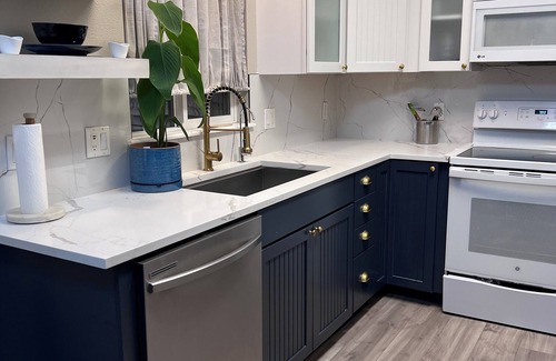 Aurora Highlands House | Modern 4-bedroom house . nNear Aurora Medical - Perfect for Travel Nurses!n