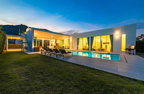 Khao Tao Villa | Modern 4 Bedroom Pool Villa (KHA5)