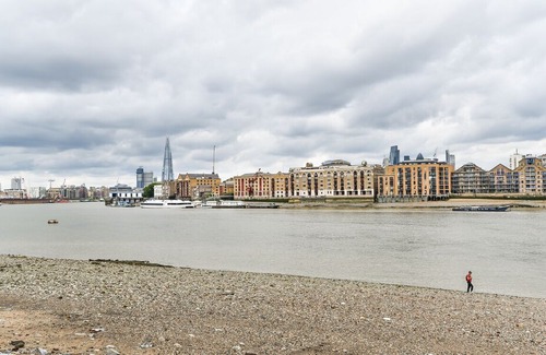 Rotherhithe Apartment | Modern 4 bedroom terraced house by the Thames!