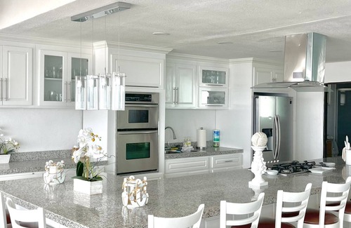 Playas De Tijuana House | Modern 4 story Beach House