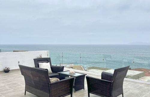 Playas De Tijuana House | Modern 4 story Beach House