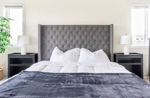Pickering House | Modern 4BR Home in Pickering - Near Attractions! Toronto Zoo, Thermea Spa!