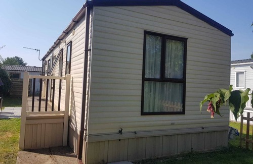 Burnham-on-Sea House | Modern 6 berth caravan close to fishing lakes and beach