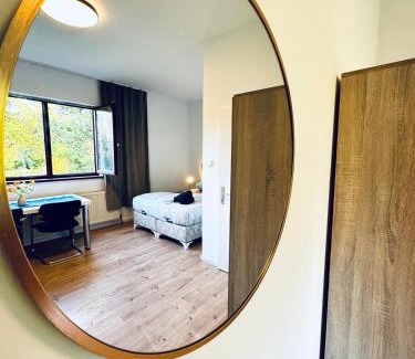 Meidling Apartment | Modern 8BR Apt with Private Garden Sleeps 17