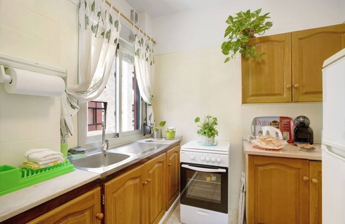 Santa Cruz de Tenerife Apartment | Modern Apartment "Santa Cruz Centro" in Central Location with Wi-Fi & Balcony.