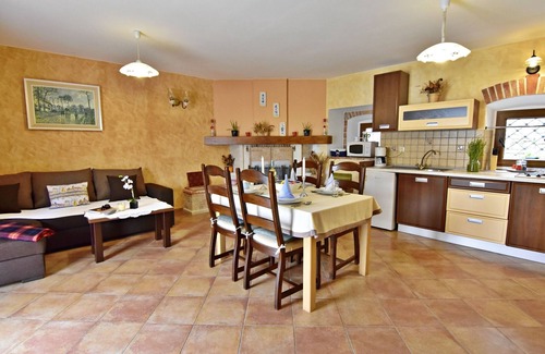 Tar-Vabriga Apartment | Modern air-conditioned apartment Tar-Poreč FIORELA1 pool Wi-fi game room
