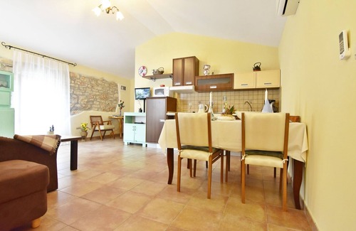 Tar-Vabriga Apartment | Modern air-conditioned apartment Tar-Poreč FIORELA2 swimming pool Wi-fi game room