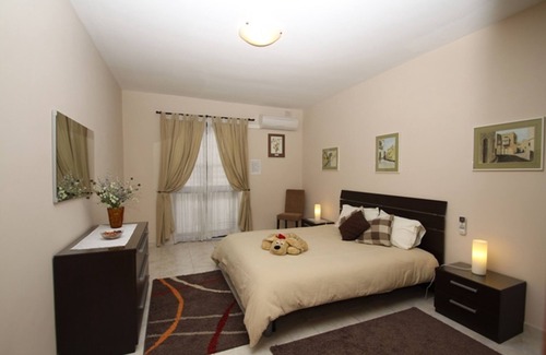 Bugibba Apartment | Modern and Air-conditioned Apartment close to the sea front sleeps 7